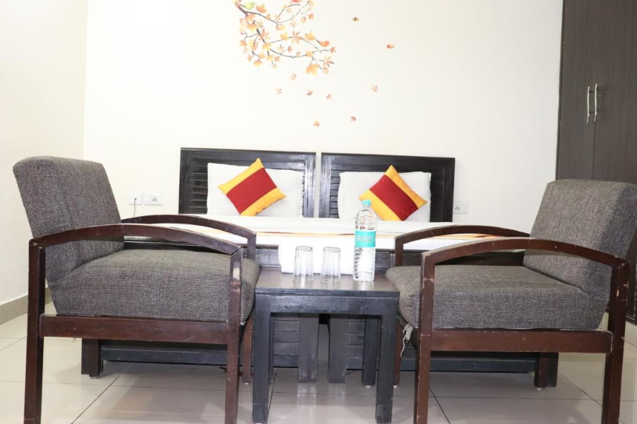 Hotel Marigold Yeni Delhi Dış mekan fotoğraf