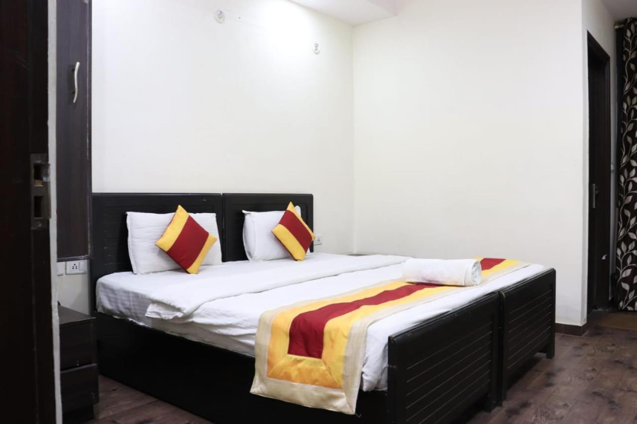 Hotel Marigold Yeni Delhi Dış mekan fotoğraf