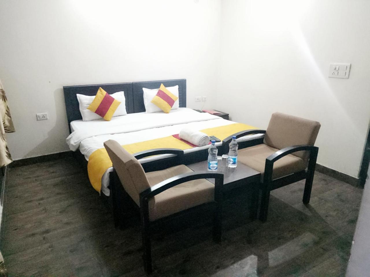 Hotel Marigold Yeni Delhi Dış mekan fotoğraf