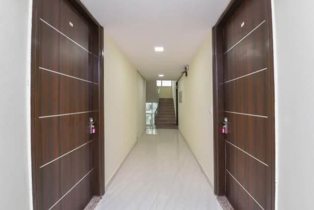 Hotel Marigold Yeni Delhi Dış mekan fotoğraf
