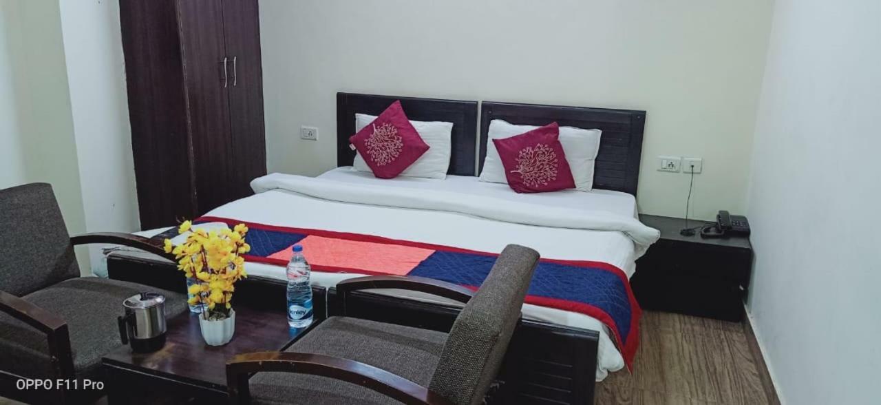 Hotel Marigold Yeni Delhi Dış mekan fotoğraf
